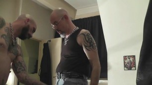 CumJunkieNL Swallowing Another Load from Kinkbrat